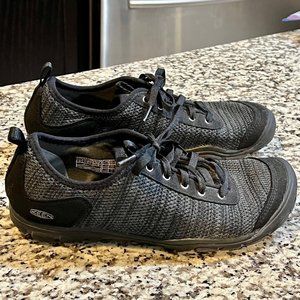 Womens Size 8.5 Shoes